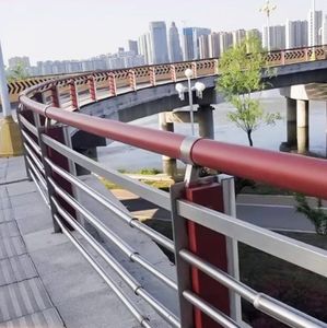 2025 Holzmaserung Edelstahl zaun entwirft Holzbrücke geländer im Freien - Product Image 4