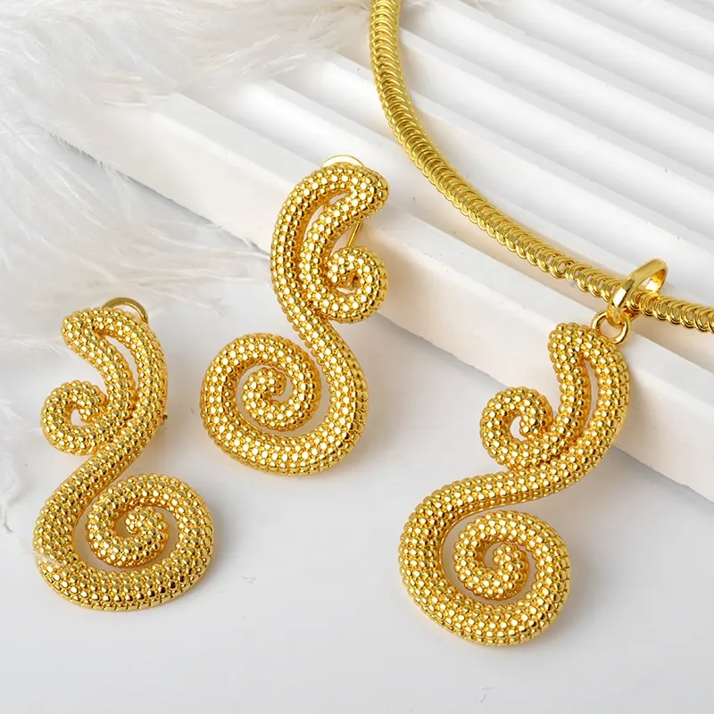 Fashion jewelry italian gold plated earrings and pendant dubai 14K gold jewelry set