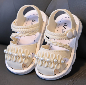 Chaussures de marche respirantes pour bébé avec couvre-orteils, semelle souple antidérapante en PVC, sandales en caoutchouc fabriquées en Chine - Product Image 4