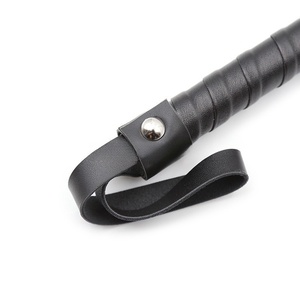 OEM High Quality Soft Leather Flogger for Male Sex Bdsm Bondage Gear with Metal Tassels Sex Spanking <strong>Whip</strong> <strong>Stock</strong> Included - Product Image 4