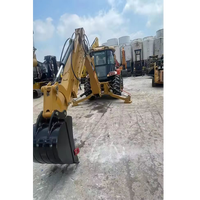 Chargeuse-pelleteuse CAT 420F 4x4, excavatrice hydraulique avec godet de chargement frontal et accessoire de terrassement arrière