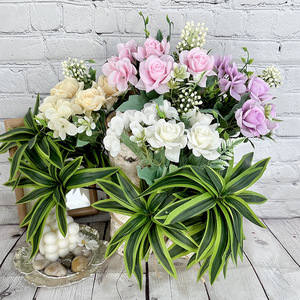 Arrangement de fleurs artificielles Queyiyi, roses en soie, décoration de mariage, décoration de la maison, bouquet de feuilles roses, blanches, violettes et vertes - Product Image 1