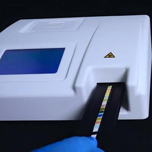 HTSY Analyseur d'urine mini semi-automatique de biochimie avec bandelettes urinaires 10 paramètres - Product Image 5