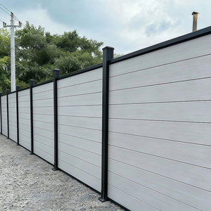 Pannello per Recinzione Agricola in WPC Composito, Recinzione Esterna per Agricoltura, Durevole e a Bassa Manutenzione, Alternativa al Legno Tradizionale - Product Image 1