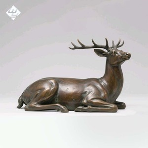 منحوتة برونزية كبيرة عصرية على شكل أيل، ديكور خارجي حديث وجميل عالي الجودة - Product Image 2