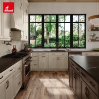 Armoire en bois massif chêne clair/foncé style Shaker Alland Modern Farmhouse, écologique, pour villa de luxe