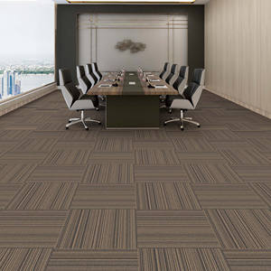 Dalles de moquette adhésives rectangulaires modernes 50x50 en polypropylène épais, amovibles, pour bureaux commerciaux, en vente - Product Image 3
