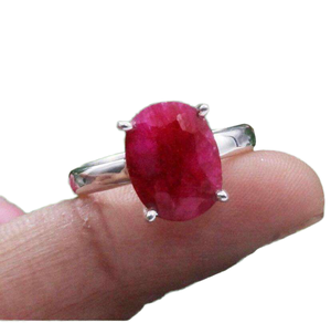 Anillo de plata de ley 925 con rubí natural ovalado, anillo solitario con piedra preciosa de rubí, joyería fina para mujer, anillo de piedra preciosa hecho a mano - Product Image 1