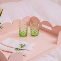 PLATEAU DE PETIT-DÉJEUNER LAQUÉ Pliable Plateau de Service Maison en Bois MDF Rose Bébé avec Bords Festonnés Robuste