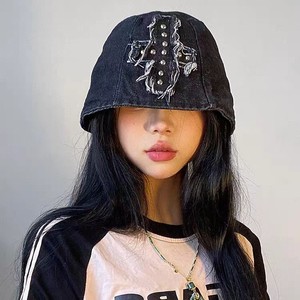 Chapeau Bob Coréen Noir Style Cowboy pour Femme, Tendance Niche, avec Rivets et Croix, Cache-Visage, Petit Bob Pêcheur 100% Coton - Product Image 3
