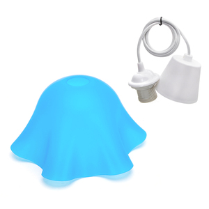 Lampada a sospensione in plastica blu E27, senza sorgente luminosa, ideale per decorare gli spazi e fornire illuminazione ambientale. - Product Image 3