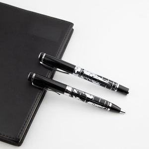 Bolígrafo de Lujo para Hombre, Diseño Elegante, Color Negro, con Rodillo, Sensación Cómoda al Tacto, Bolígrafo Metálico para Negocios - Product Image 4