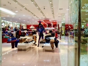 ร้านเสื้อผ้า LUX บริการออกแบบตกแต่งร้านค้าเสื้อผ้า 3 มิติ ร้านค้าปลีกเสื้อผ้าดีไซน์ทันสมัย บริการออกแบบตกแต่งภายในบูติก - Product Image 4