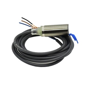 E2B-M18KS05-WZ-C2 de proximité E2bm18ks05wzc2 - Product Image 1