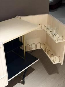 Mobile <span class=keywords><strong>TV</strong></span> di Design Premium con Ante Scanalate e <span class=keywords><strong>Base</strong></span> in Metallo Curvo per Soggiorno di Lusso - Product Image 6