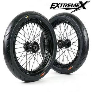Ensemble de roues Supermoto de 17 pouces pour Talaria <span class=keywords><strong>Komodo</strong></span> |   2.5x17 Avant + 3.5x17 Arrière avec pneus CST 100/130 - Product Image 3