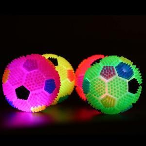 Pelotas de Juguete Luminosas para Perros, 4 Colores, Juguetes para Masticar para Cachorros, Libres de BPA, No Tóxicas, Pelotas con Púas para Perros - Product Image 1