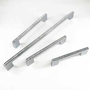 Tirador Minimalista Kosin CX173 de ZAMAK Cromado para Muebles de Cocina Americanos y Europeos, para Dormitorio y Baño - Product Image 1