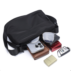 Nouvel arrivage de sac à bandoulière tendance durable et de grande capacité sac à bandoulière décontracté léger pour hommes pour un usage quotidien - Product Image 4