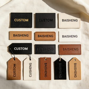 Étiquettes suspendues personnalisées en cuir PU de luxe |   Étiquettes de marque en relief et dorées pour vêtements et accessoires de mode - Product Image 3