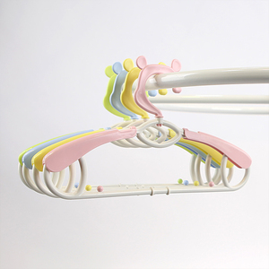 Multi Color <b>Cute</b> <b>Bear</b> Shape Adjustable Plastic Kids Hanger Set Extendable Baby Clothes Hanger for Nursery Travel Daycare Use - Product Image 2