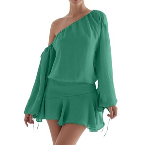 Robe pour femme à une épaule en mousseline de soie à manches longues - Ourlet fluide à volants - Détail à nouer - Multicolore - Product Image 3