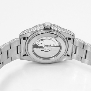 Montre de luxe en diamant de style hip-hop en argent pour hommes, montre-bracelet en acier inoxydable de qualité supérieure - Product Image 5