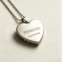 Collier enregistreur vocal AI en forme de cœur avec microphone et lecture via application, formats MP3, bijou portable, historique de navigation