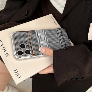 เคสโทรศัพท์มือถือลายคาร์บอนไฟเบอร์สุดฮิตสำหรับ iPhone 17 16 15 14 Pro Max เคสเคลือบผิวแบบมีเท็กซ์เจอร์ ฝาหลังแบบด้าน - Product Image 4