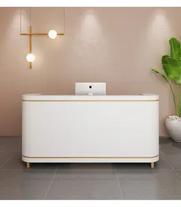 Vendita calda di lusso moderno formato personalizzato a forma di L Hotel negozio al dettaglio bancone tavolo Reception in legno trapuntato bianco per salone