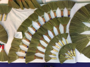 Petits balais à gazon de haute qualité, respectueux de l'environnement - Product Image 4