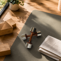 Ensemble d'haltères de luxe en acier premium avec poignées en bois massif, poids libres durables pour entraînement complet du corps, idéal pour la maison et les studios de Pilates