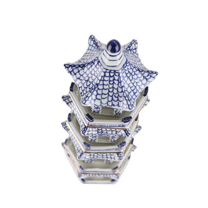 Figurine de pagode en porcelaine chinoise antique bleu blanc à 5 couches vase de sol tulipe forme de pagode en céramique pour les occasions de Pâques Ramadan - Product Image 4