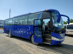 Autocar <span class=keywords><strong>de</strong></span> tourisme <span class=keywords><strong>de</strong></span> luxe d'occasion à 36 places, sièges inclinables confortables, <span class=keywords><strong>grand</strong></span> espace <span class=keywords><strong>de</strong></span> rangement pour les voyages en groupe - Product Image 2