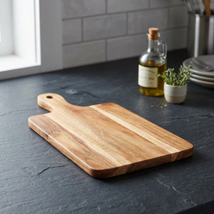 Tabla de cortar rectangular de madera de teca maciza premium con asa para colgar - Product Image 3