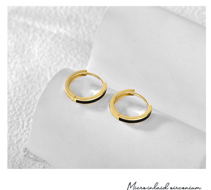 Aros Grandes de Cobre con Baño de Oro, Diseño Minimalista y Moderno, con Perlas y Diamantes, para Regalo Religioso o de Fiesta - Product Image 2