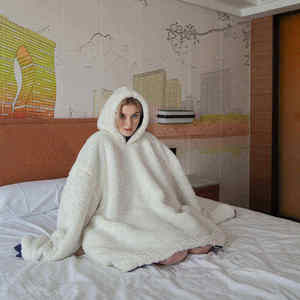 <span class=keywords><strong>Coperta</strong></span> con Cappuccio Oversize in <span class=keywords><strong>Pile</strong></span> Sherpa e Flanella, Calda e Spessa, con Ampie Tasche - Product Image 1