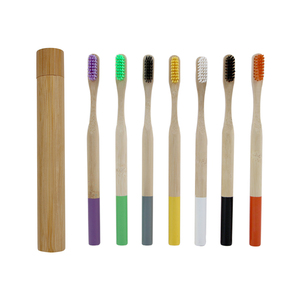 Brosse à <span class=keywords><strong>dents</strong></span> en bambou avec manche antidérapant, poils moyens arc-en-ciel, logo personnalisé, manche coloré - Product Image 1