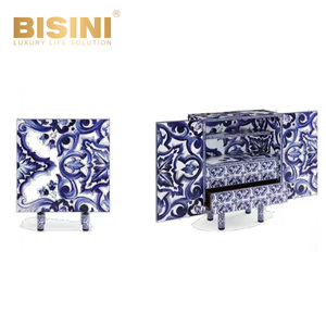 Armadi da soggiorno splendidamente decorati in stile retrò squisito armadietto bianco porcellana blu in legno massello armadi da esposizione - Product Image 2
