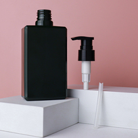 Bouteilles de shampooing en plastique carrées de luxe de 200ml avec tête de pompe en plastique noir