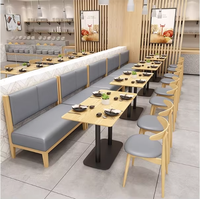 Ensemble table et chaises de bistrot, base en fonte, plateau en bois, pour café, boulangerie, glacier, hôtel, restaurant, mobilier de style vintage