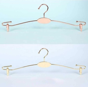 Móc Treo Dây Kim Loại Màu Vàng Hồng Có Kẹp Nhỏ Để Trưng Bày Áo Ngực Và Đồ Lót - Product Image 3