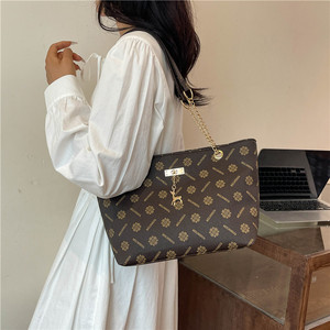 Bolsos de Mano de Lujo de Marca Estadounidense Famosa 2025 para Mujer, Tamaño Grande, Cierre de Cremallera, Plegables, Dos Diseños Nuevos para Niñas Pequeñas - Product Image 4