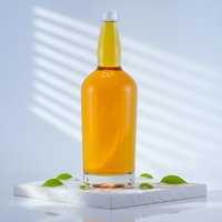 Bouteille de spiritueux de luxe moderne en verre flint à col large de 750 ml, de haute qualité, avec gravure et marquage à chaud pour l'emballage de spiritueux - Vente en gros