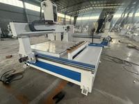 Routeur CNC STM1313EC avec changeur d'outils pour le travail du bois