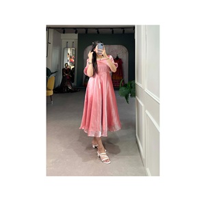 Los últimos diseños indios tradicionales modernos Vestidos cortos de seda Kurtis para Pub Club Party Wear Disponible a precio al por mayor - Product Image 1