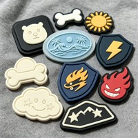 Écussons PVC 3D personnalisés en gros, en silicone écologique, thermocollants, à scratch, accessoires vestimentaires pour la décoration de vêtements et badges