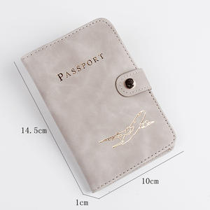 Vente en gros couverture de passeport de voyage étanche et portable à la mode logo personnalisé porte-cartes en cuir PU portefeuille de documents durable - Product Image 2