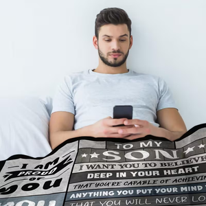Coperta Personalizzata per Figlio, Coperta con Citazione Motivazionale 'Orgoglioso di Te', Morbida e Confortevole, Servizio OEM ODM, Dimensioni e Design Personalizzabili - Product Image 2