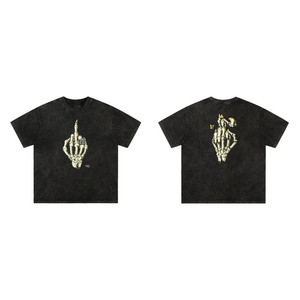 Urban Hype Graphic Tee T-shirt en coton noir à manches courtes pour hommes et femmes, style streetwear - Product Image 1